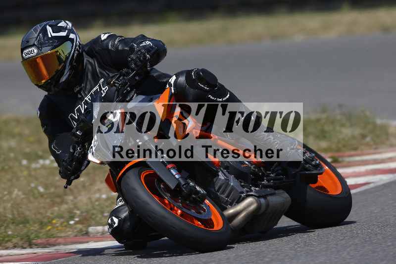 /Archiv-2023/28 05.06.2023 Moto Club Anneau du Rhin/vert-medium/26